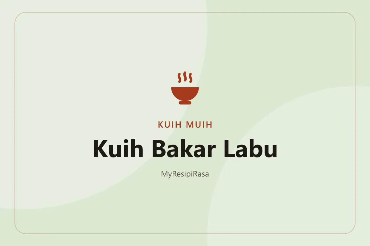 Kuih bakar labu berwarna jingga dengan permukaan perang bertabur bijan, dipotong segi empat